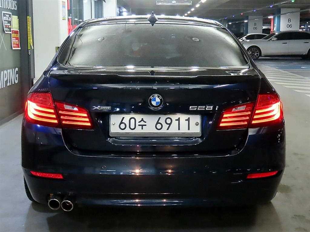 BMW 5 Series - Vista 5