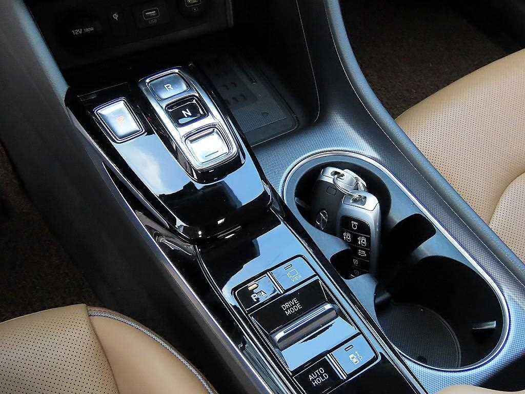 HYUNDAI Sonata - Vista 11