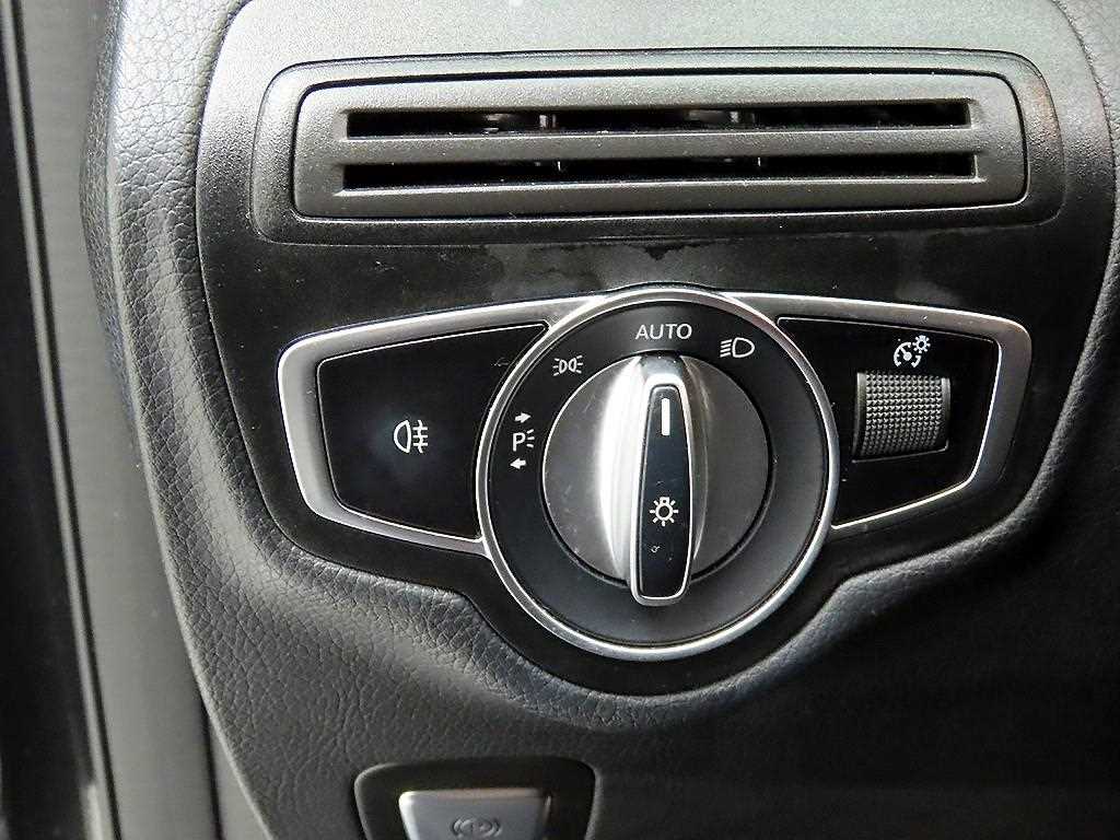 Mercedes Benz GLC Class - Vista 12