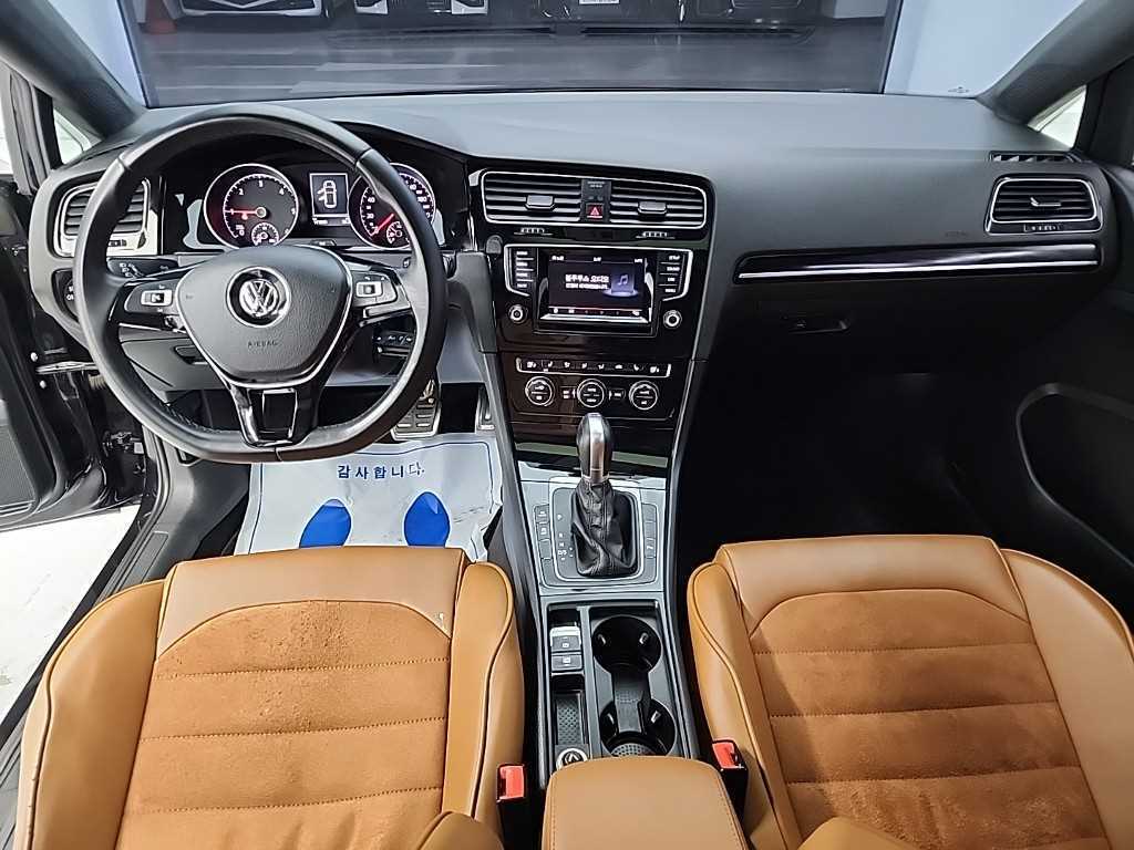 Volkswagen Golf - Vista 7