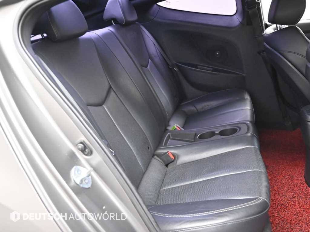 HYUNDAI Veloster - Vista 12