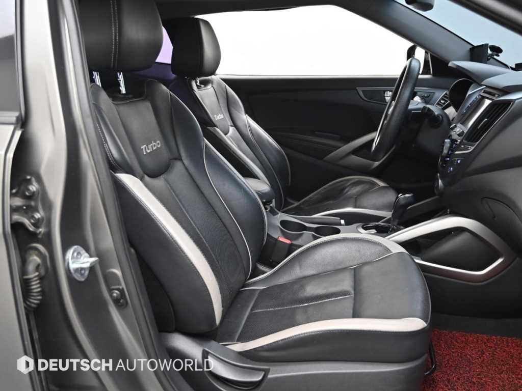 HYUNDAI Veloster - Vista 10