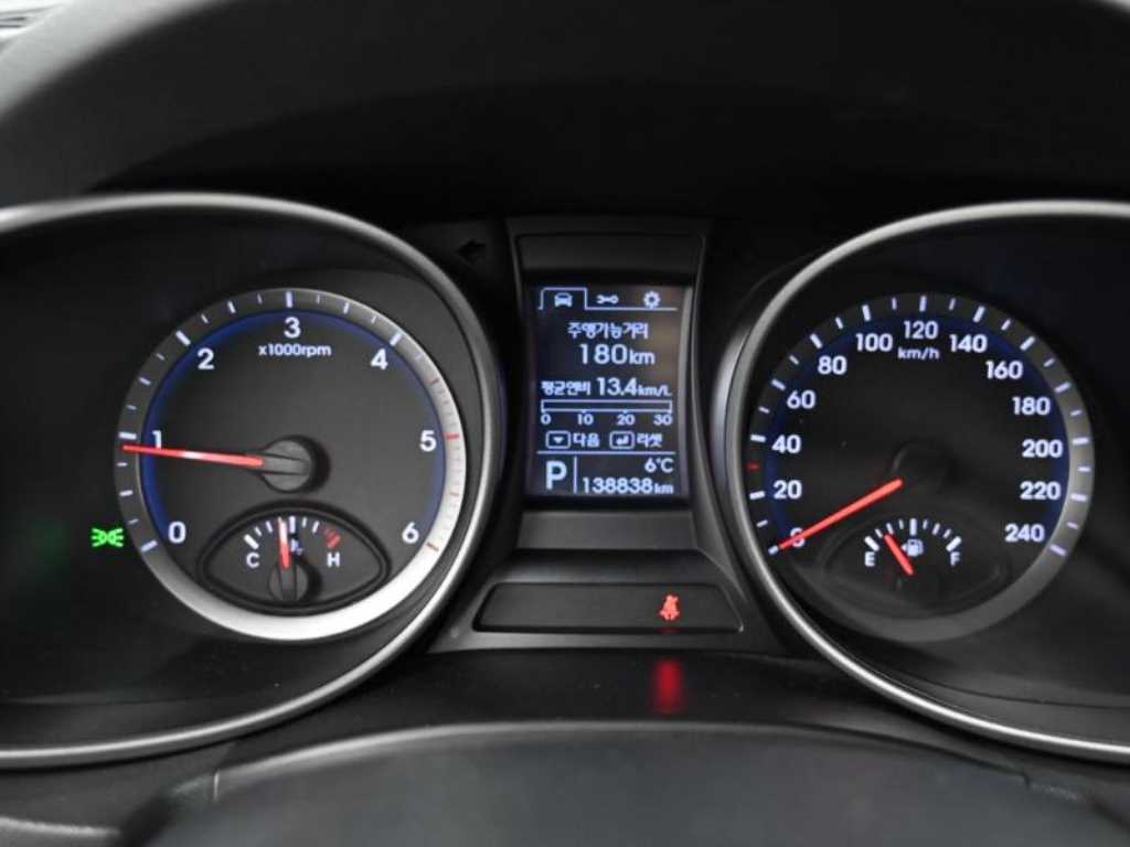 HYUNDAI Santa Fe - Vista 8