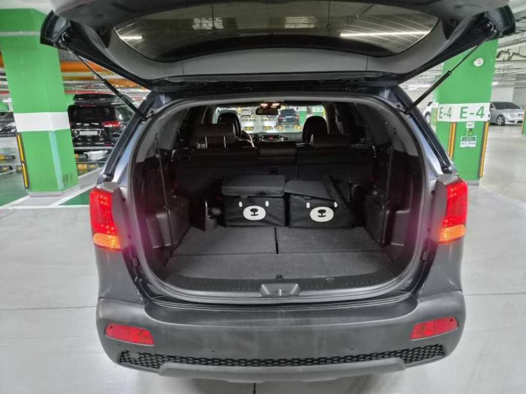 KIA Sorento - Vista 11