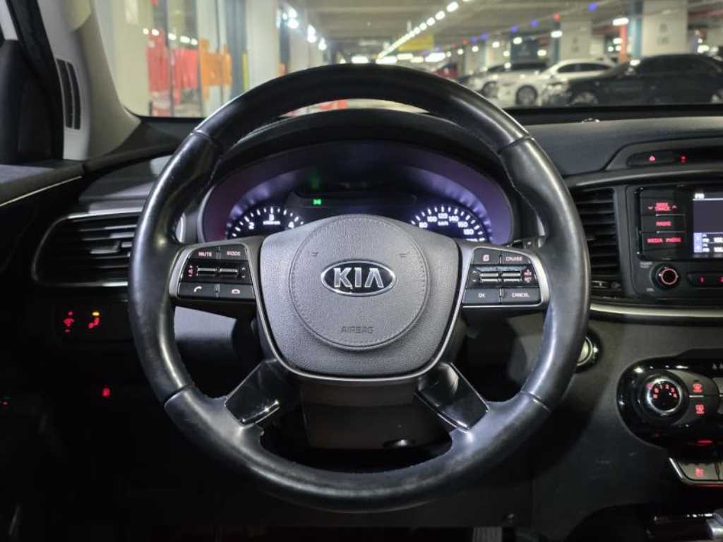 KIA Sorento - Vista 11