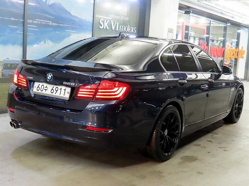 BMW 5 Series - Vista 4