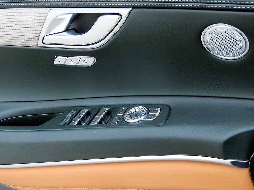 Genesis GV80 - Vista 11