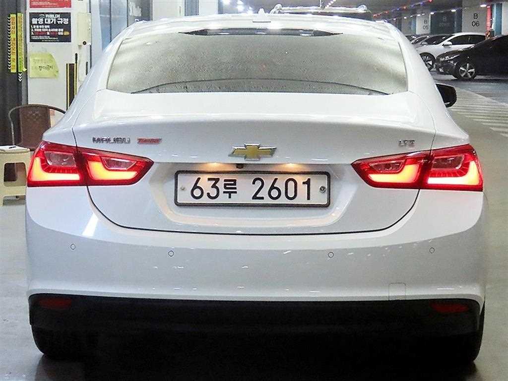 Chevrolet Malibu - Vista 5