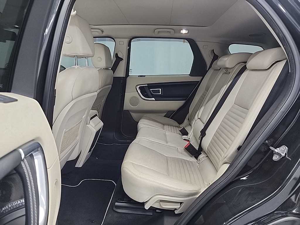 Land Rover Discovery Sports - Vista 12