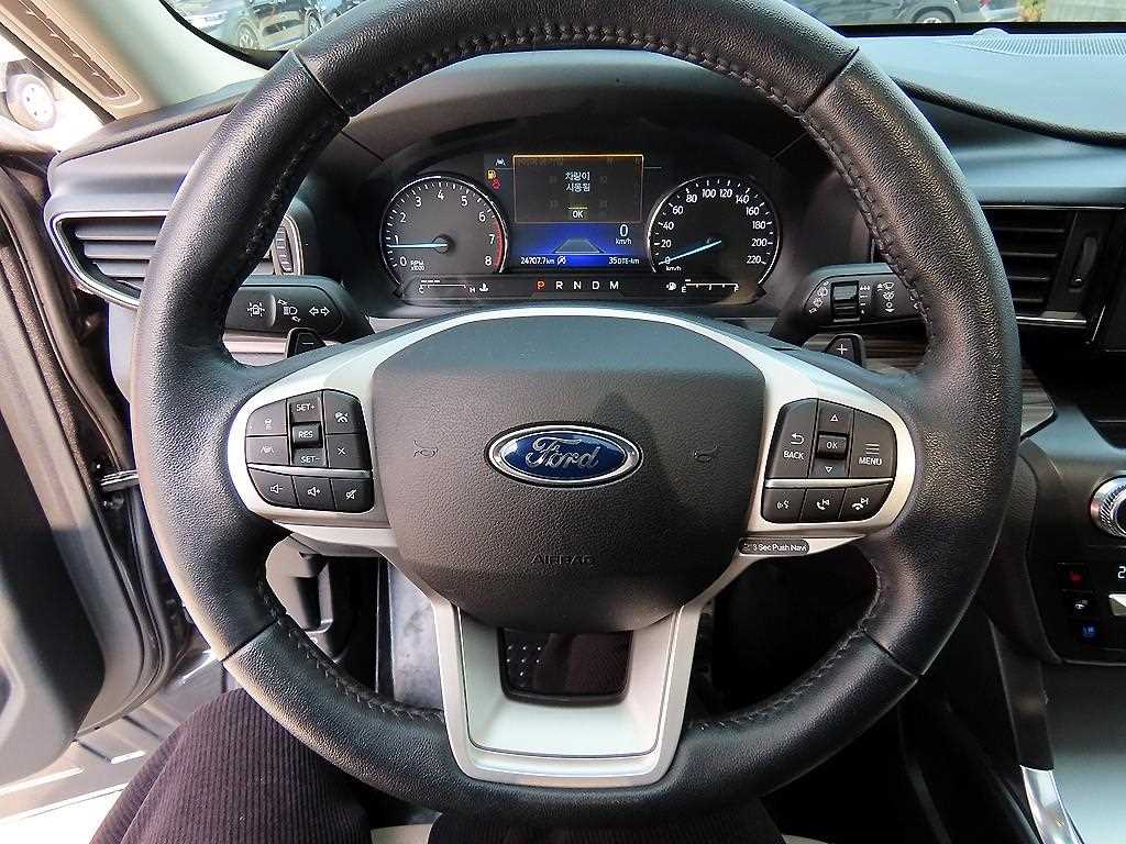 Ford Explorer - Vista 8