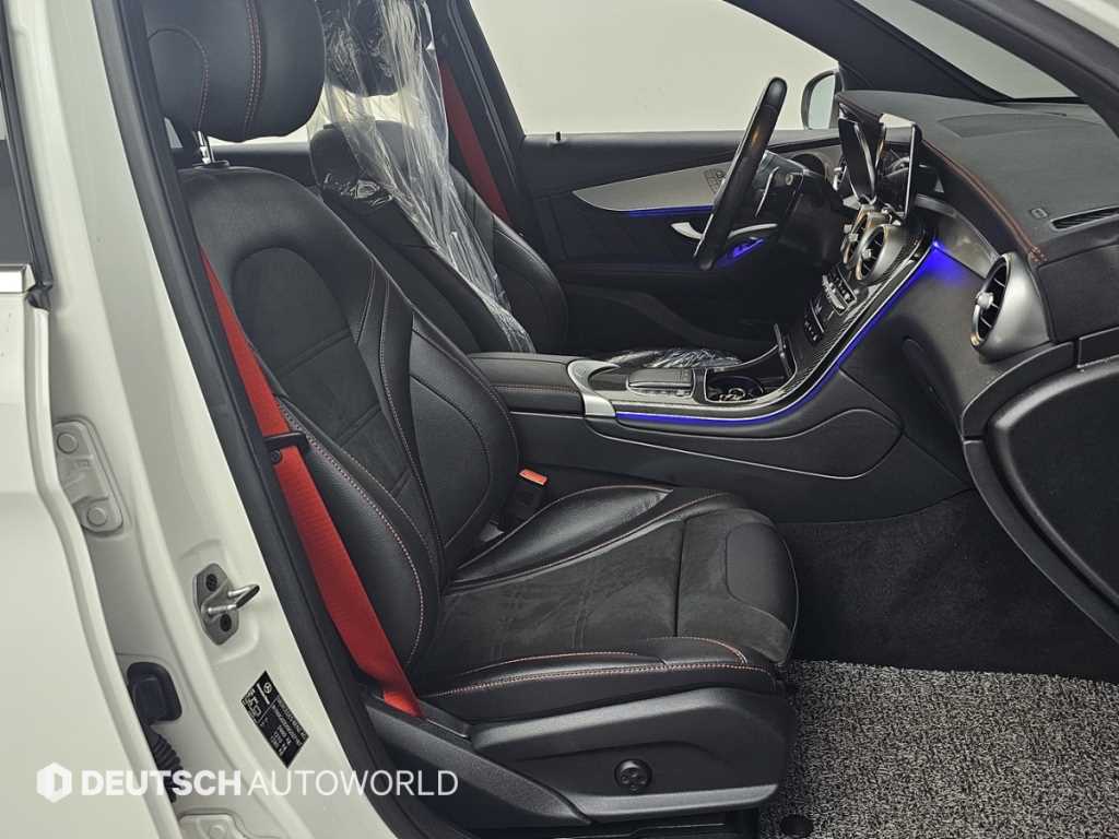 Mercedes Benz GLC Class - Vista 10