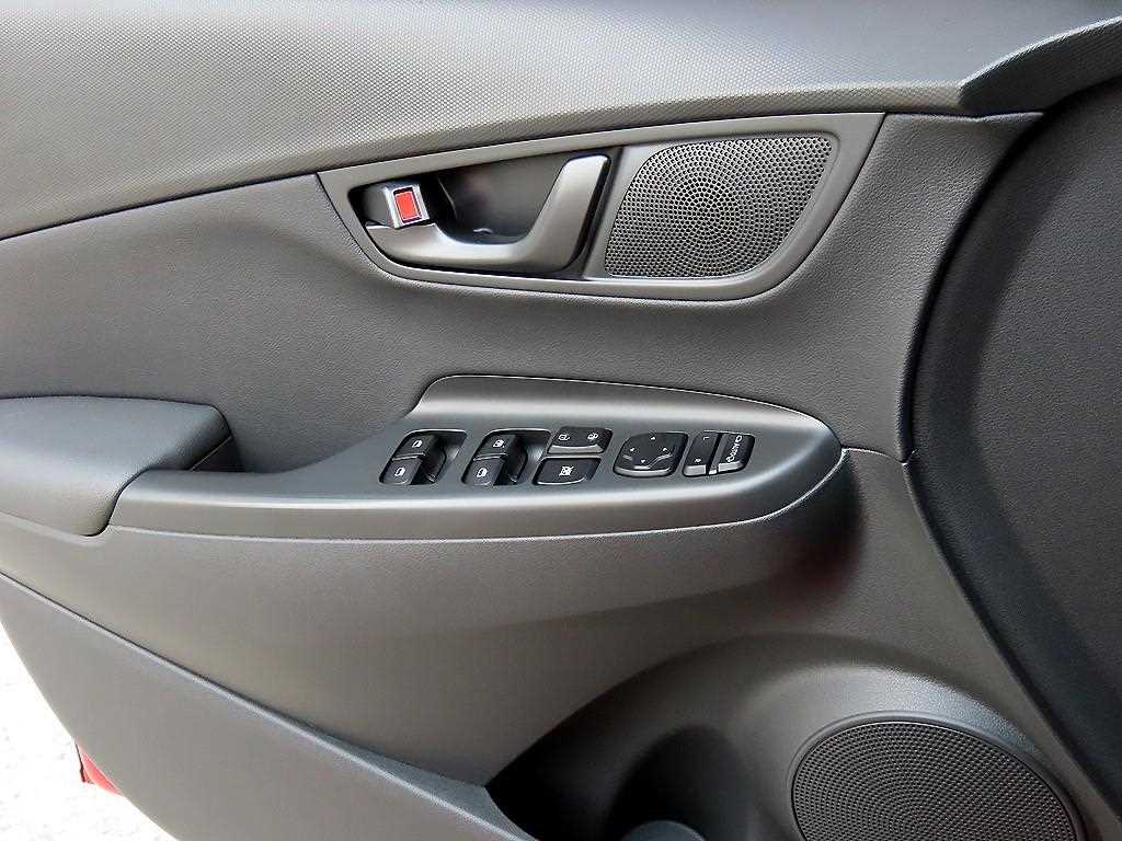 HYUNDAI Kona - Vista 11