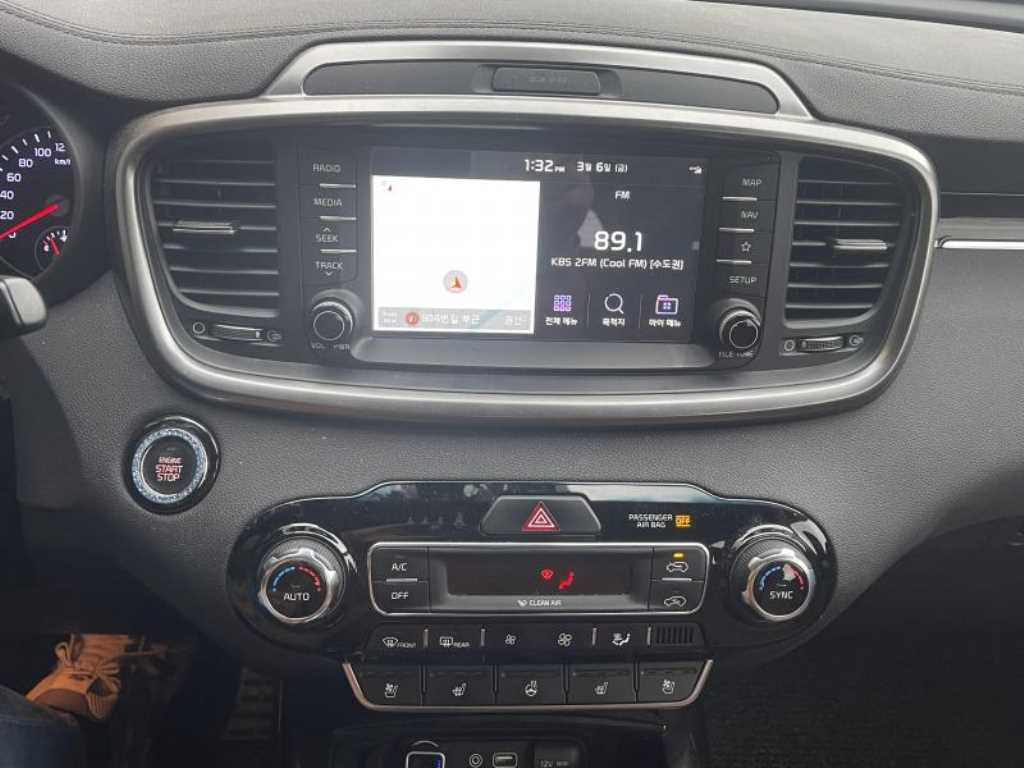 KIA Sorento - Vista 9