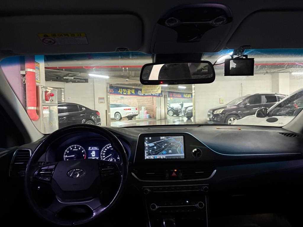 HYUNDAI Grandeur - Vista 11