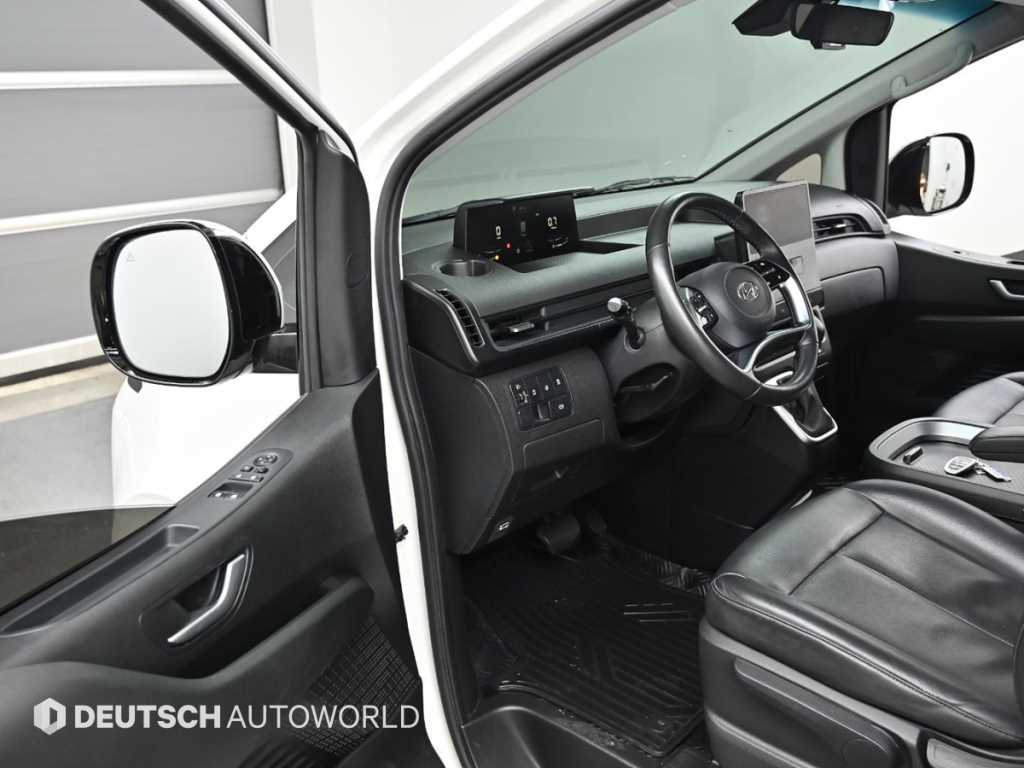 HYUNDAI Staria - Vista 11