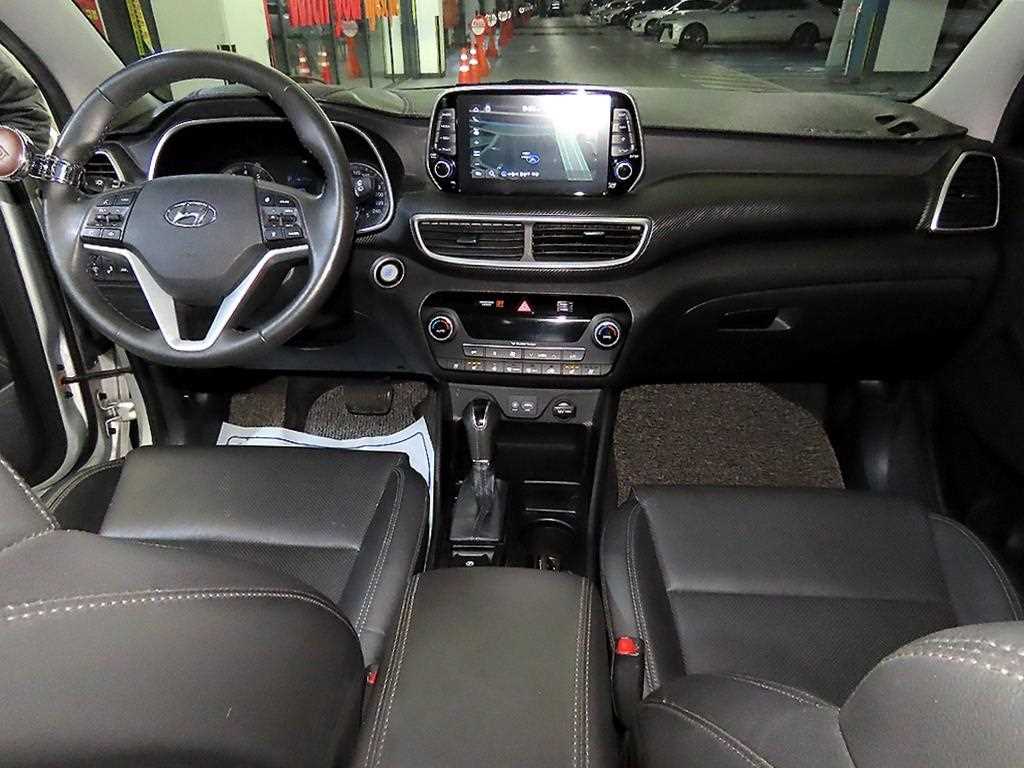 HYUNDAI Tucson - Vista 10