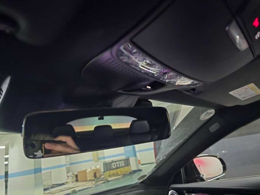 Mercedes Benz AMG GT - Vista 12