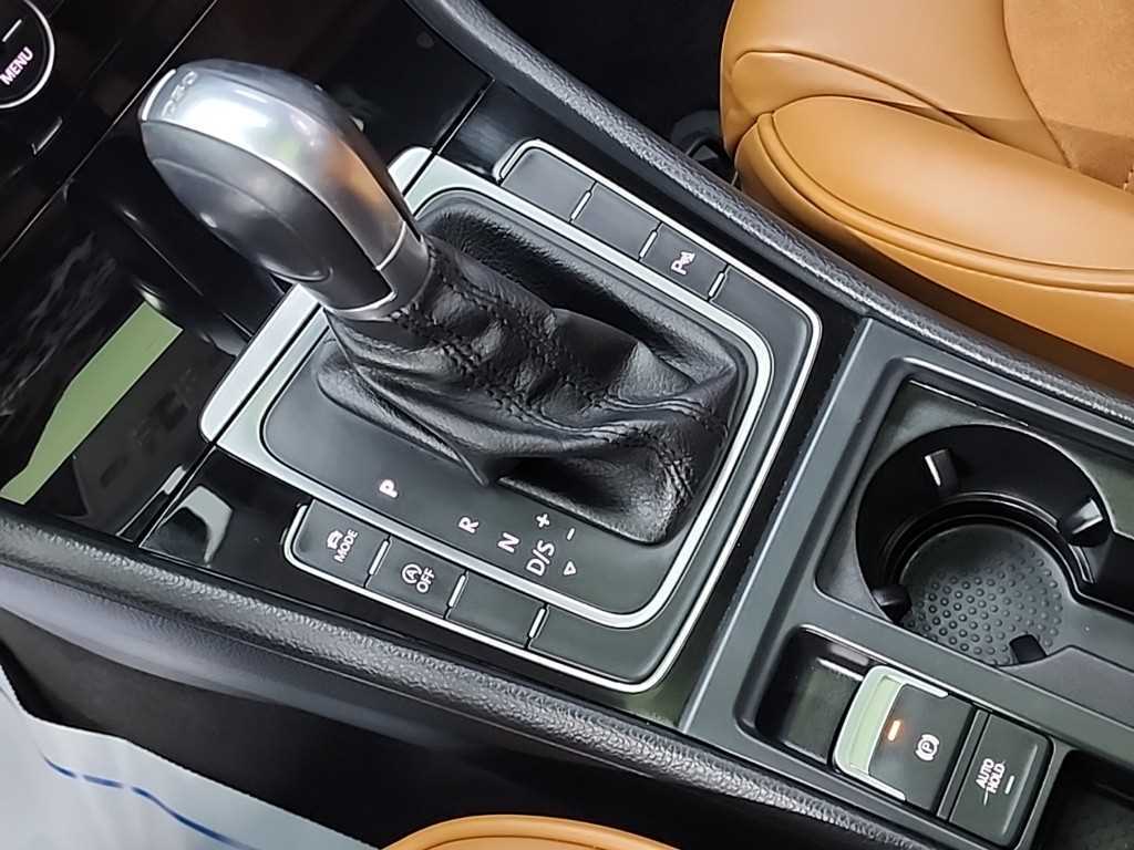 Volkswagen Golf - Vista 8