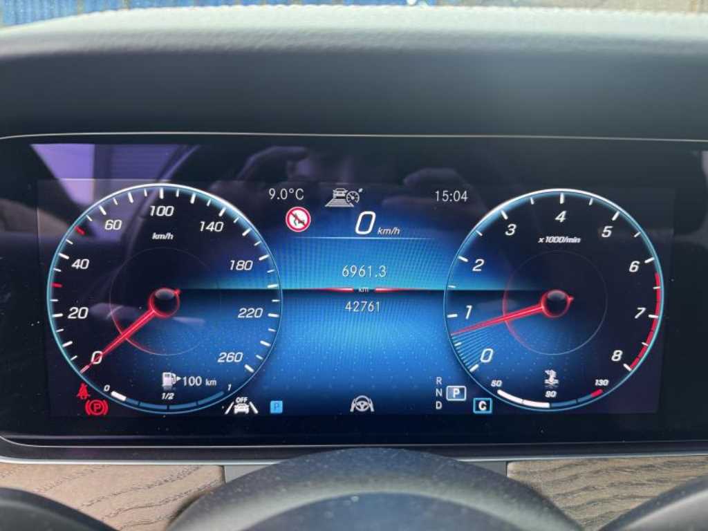 Mercedes Benz E class - Vista 11