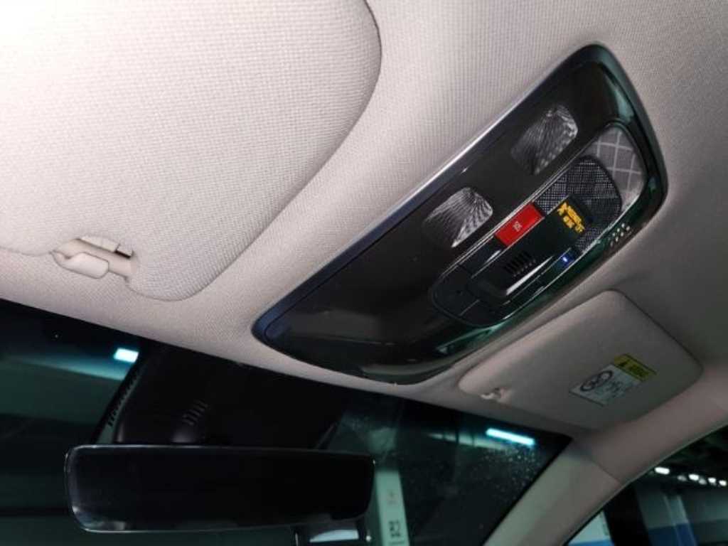 Genesis GV70 2025 Blanco - Importación desde Corea - HF Imports Iquique - Foto 13