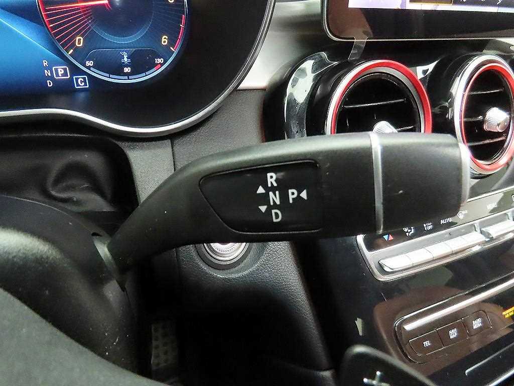 Mercedes Benz GLC Class - Vista 10