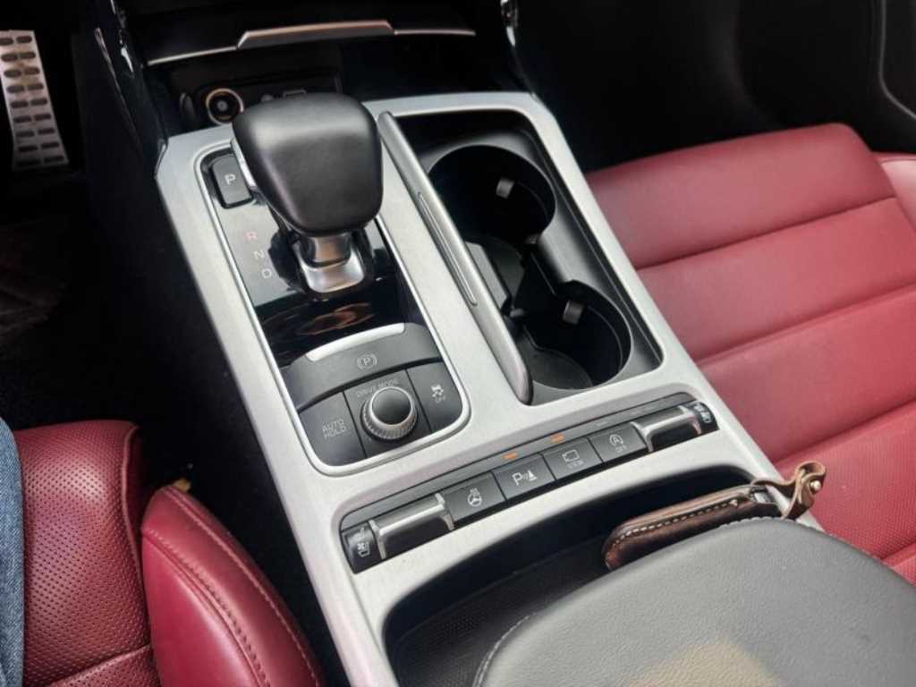 KIA Stinger - Vista 9