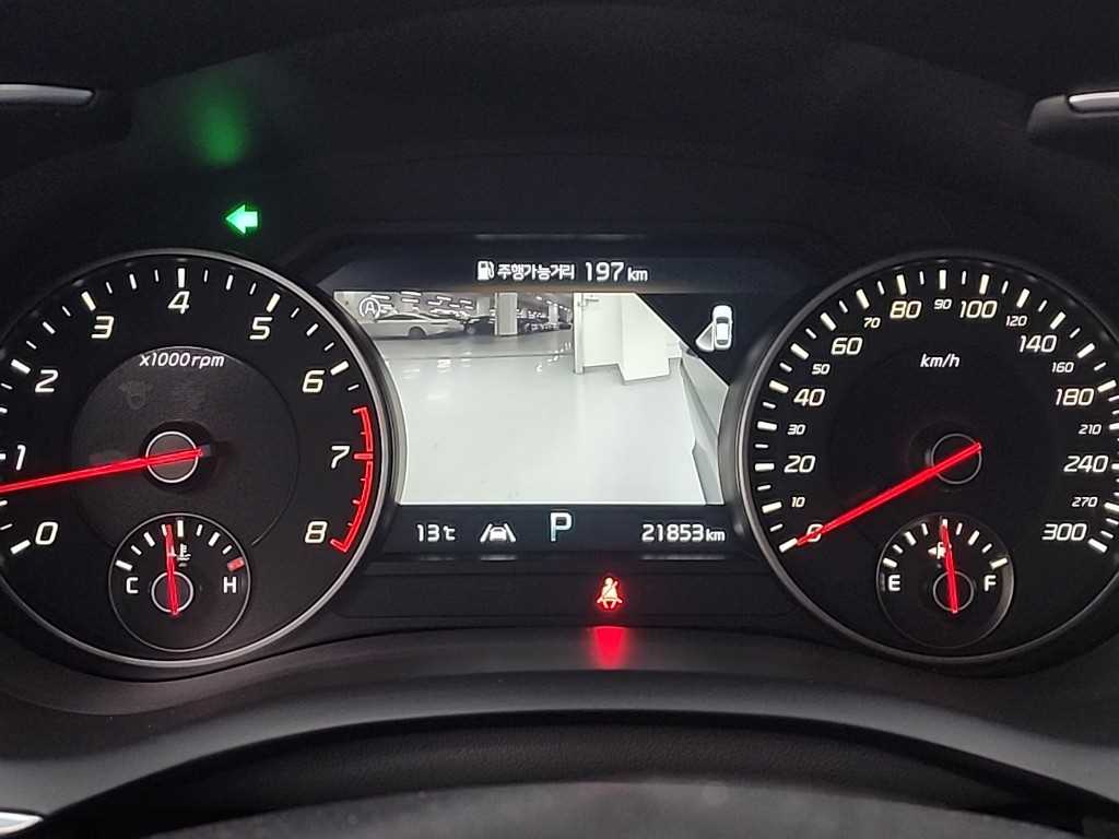 KIA Stinger - Vista 6