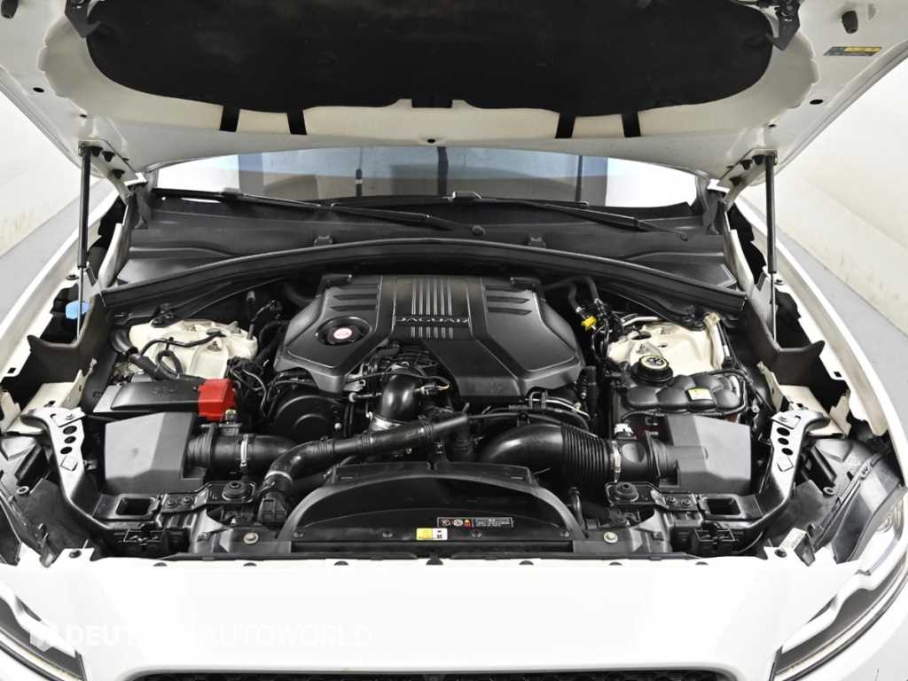 Jaguar F-PACE - Vista 6