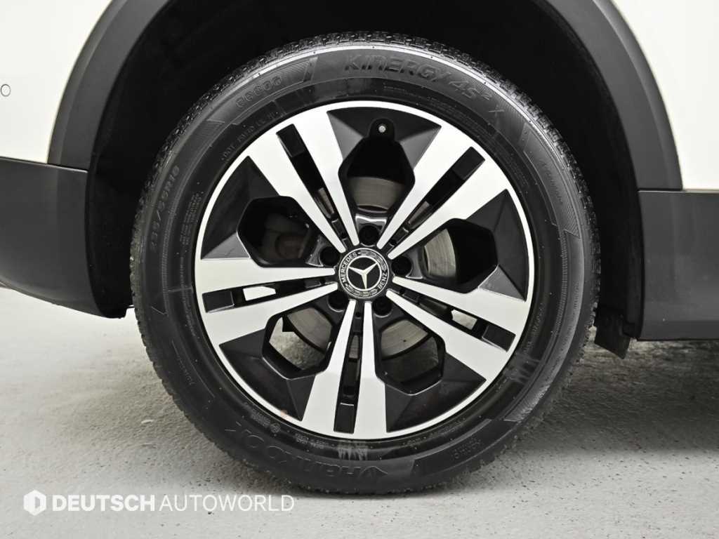 Mercedes Benz GLB Class - Vista 5