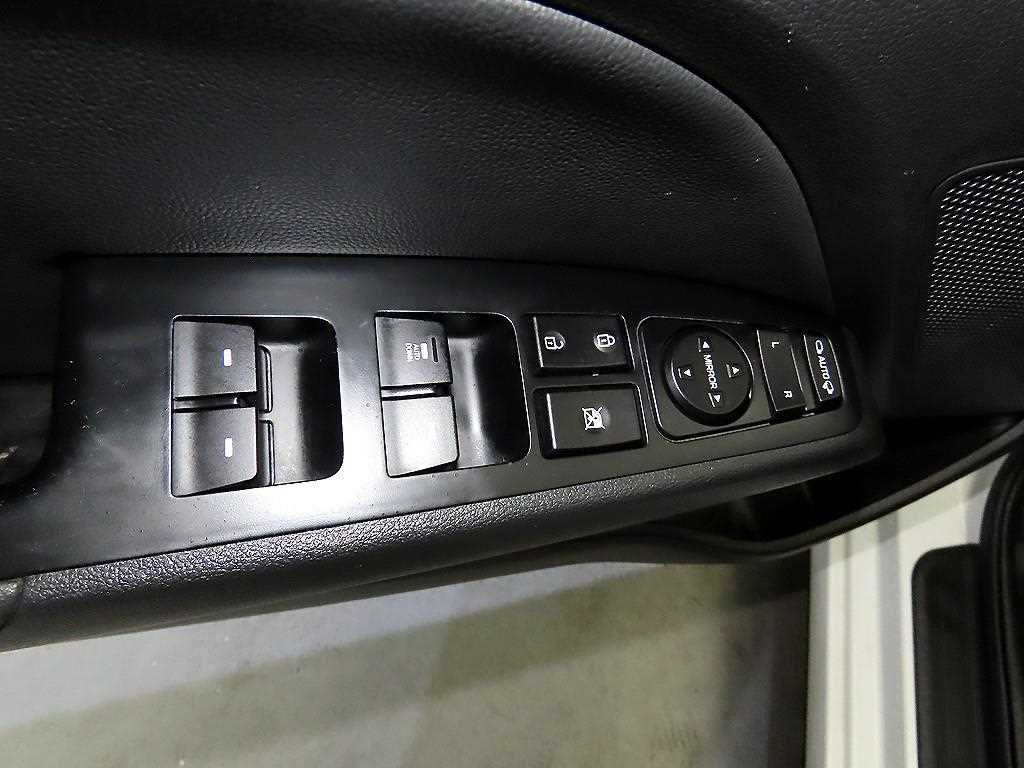 HYUNDAI Avante 2018 Blanco - Importación desde Corea - HF Imports Iquique - Foto 13