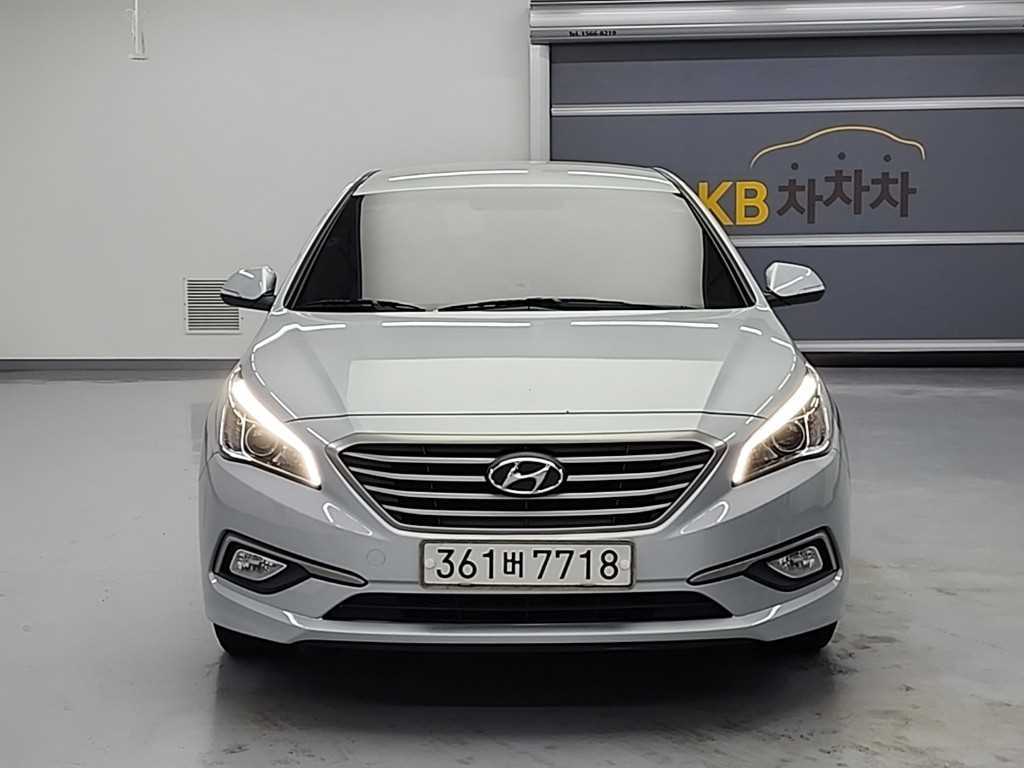 HYUNDAI Sonata - Vista 4