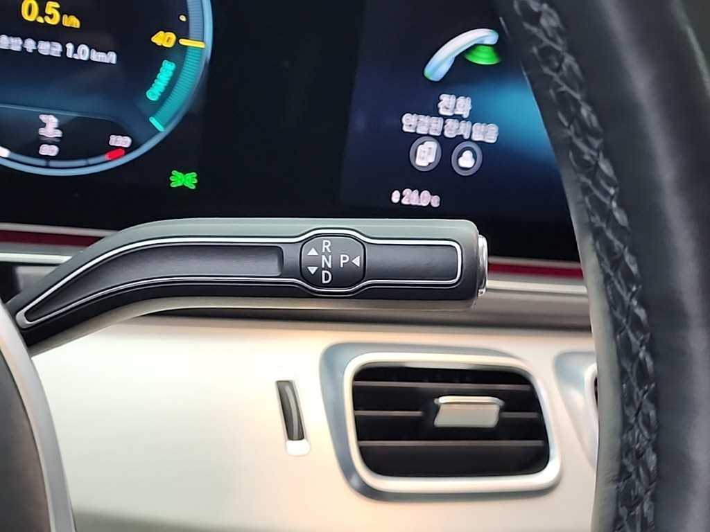 Mercedes Benz GLE Class - Vista 8