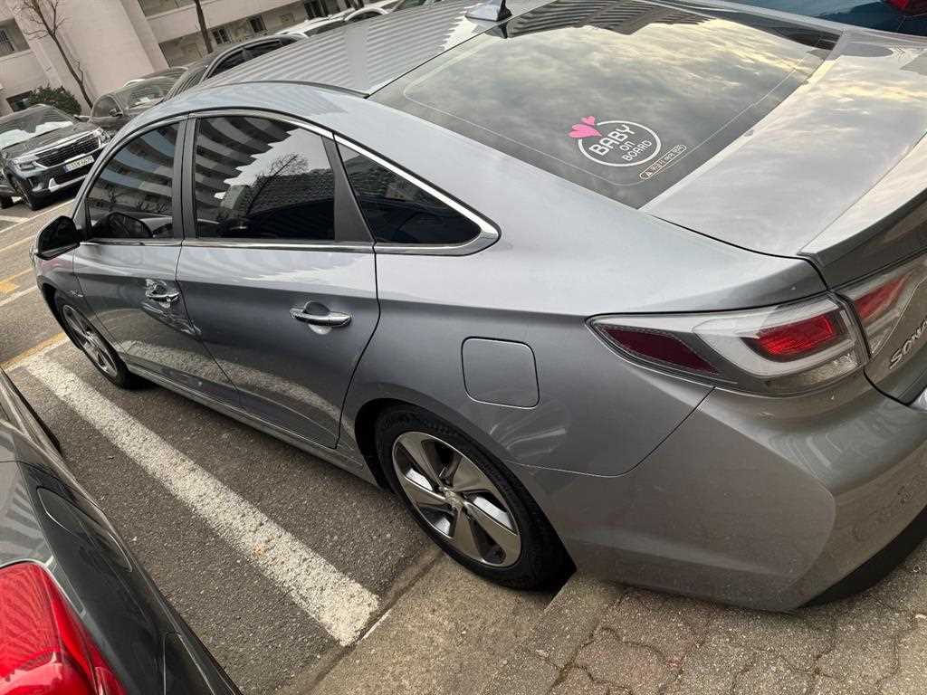 HYUNDAI Sonata - Vista 6