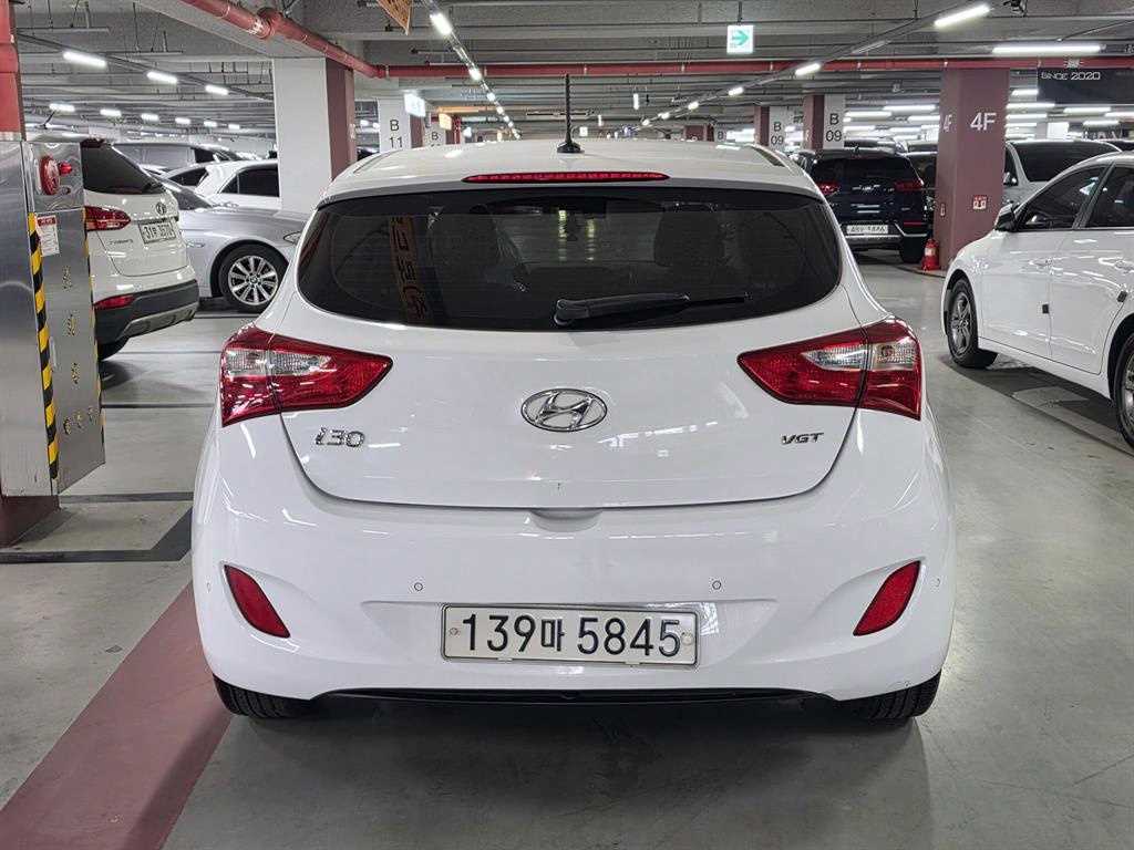 HYUNDAI i30 - Vista 4