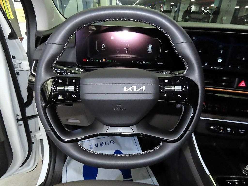 KIA Carnival - Vista 8