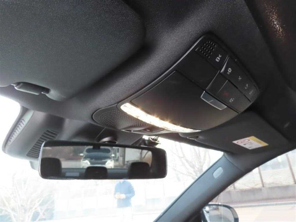 Mercedes Benz E class - Vista 10