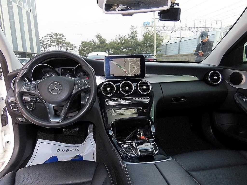 Mercedes Benz C Class - Vista 7