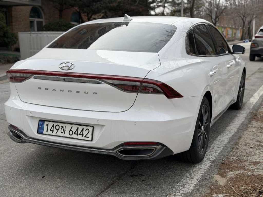 HYUNDAI Grandeur - Vista 5