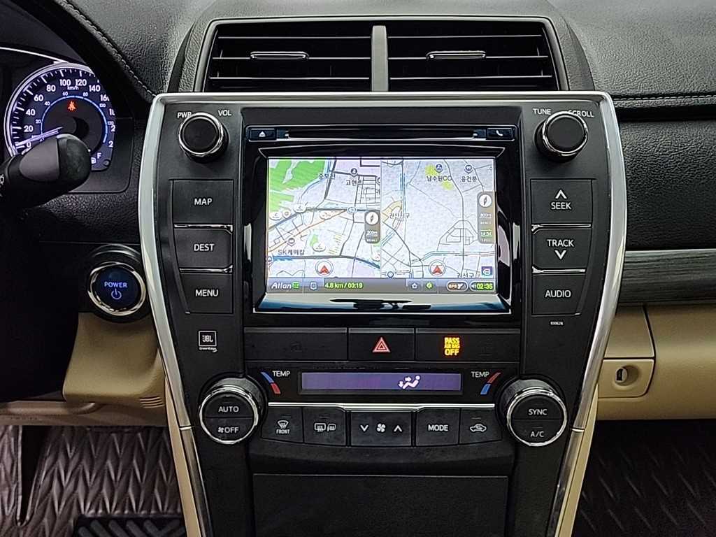 Toyota Camry - Vista 10