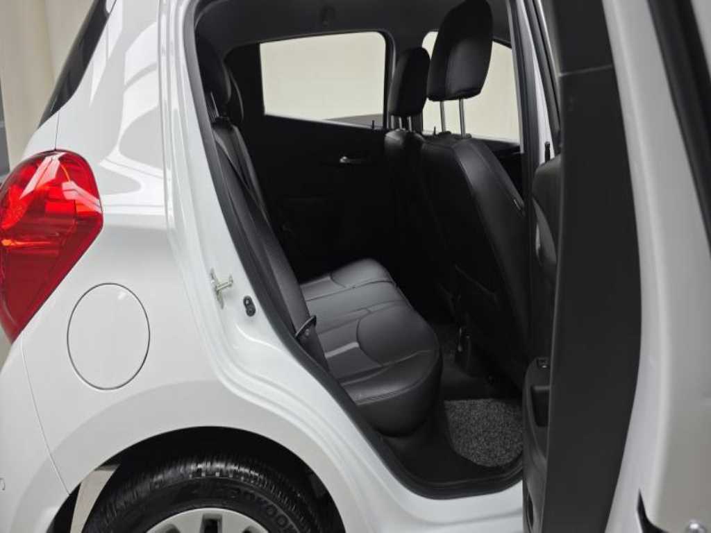 Chevrolet Spark - Vista 12