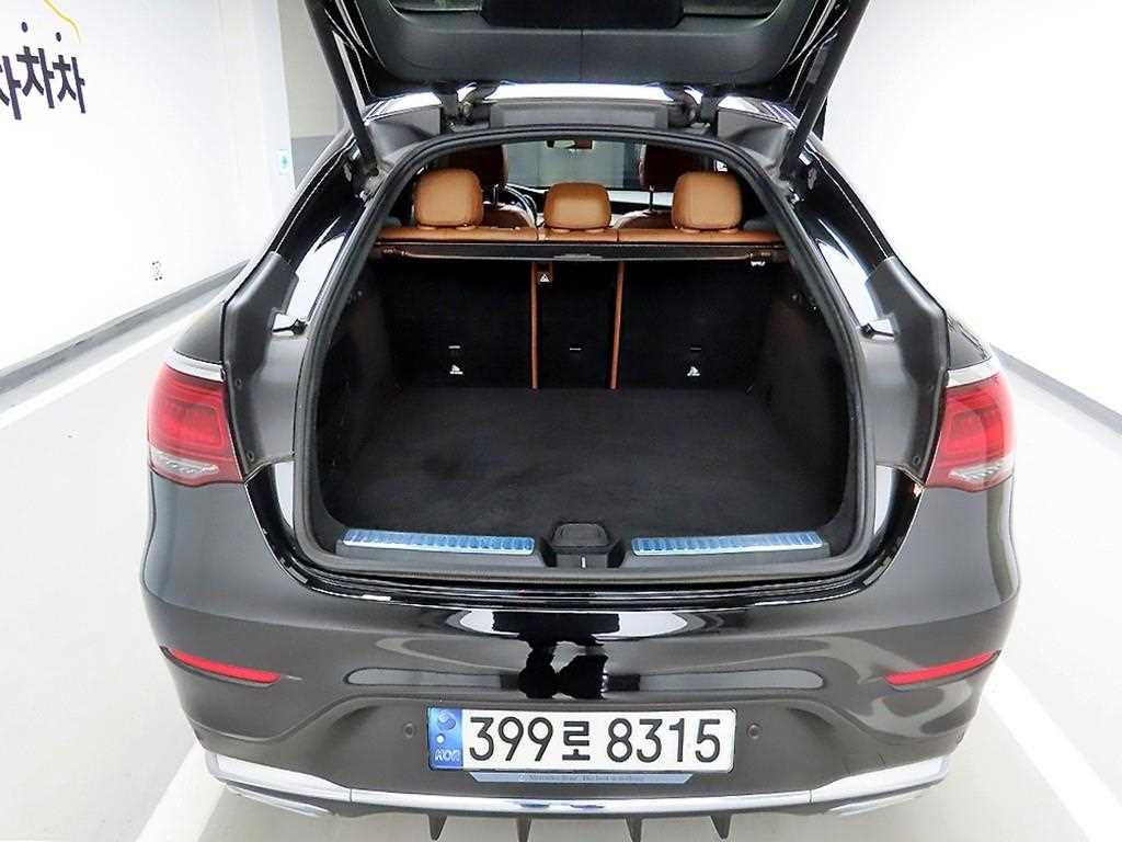 Mercedes Benz GLC Class - Vista 5