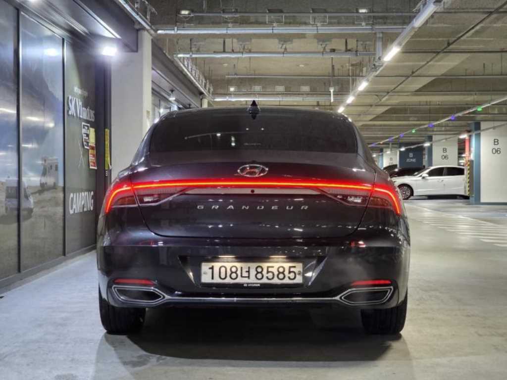 HYUNDAI Grandeur - Vista 5