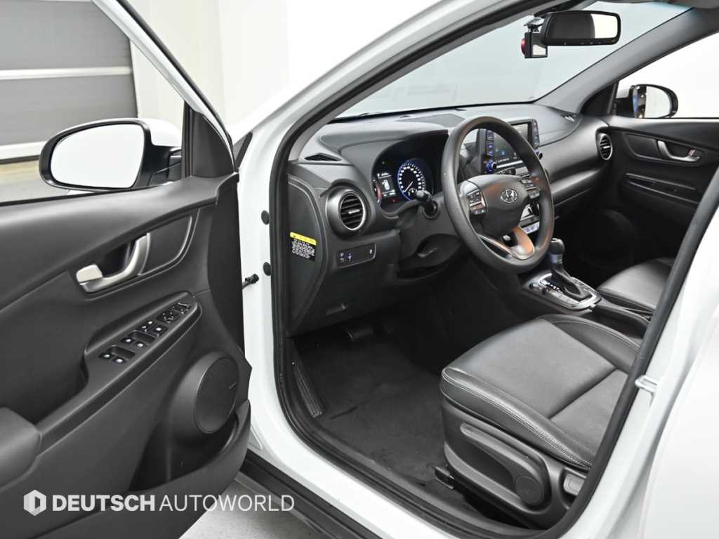 HYUNDAI Kona - Vista 11