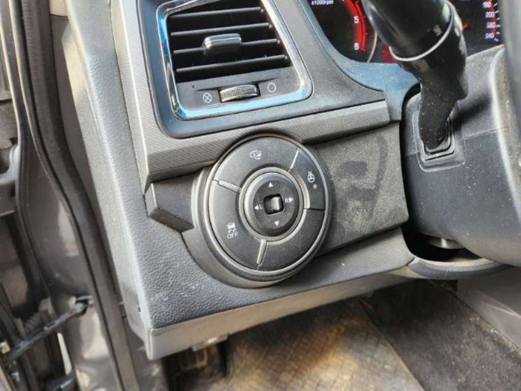 Ssangyong Korando - Vista 12