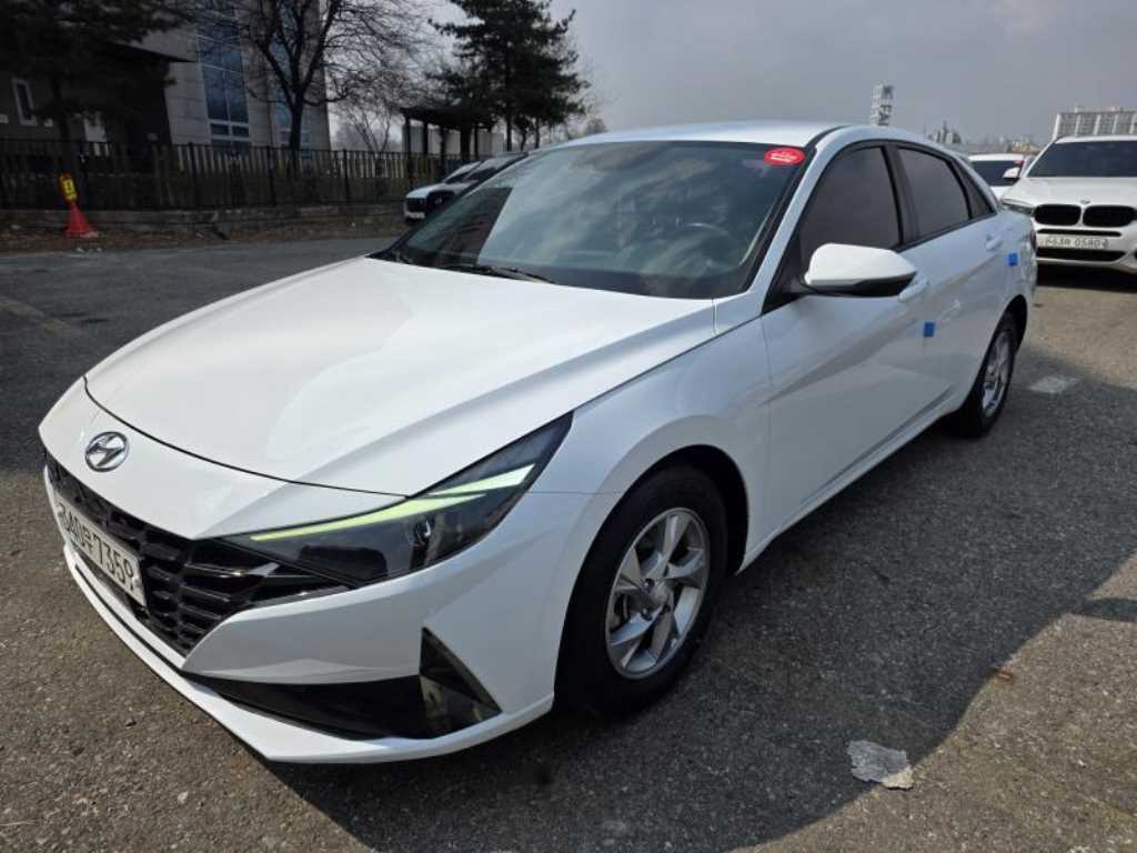 HYUNDAI Avante - Vista 2