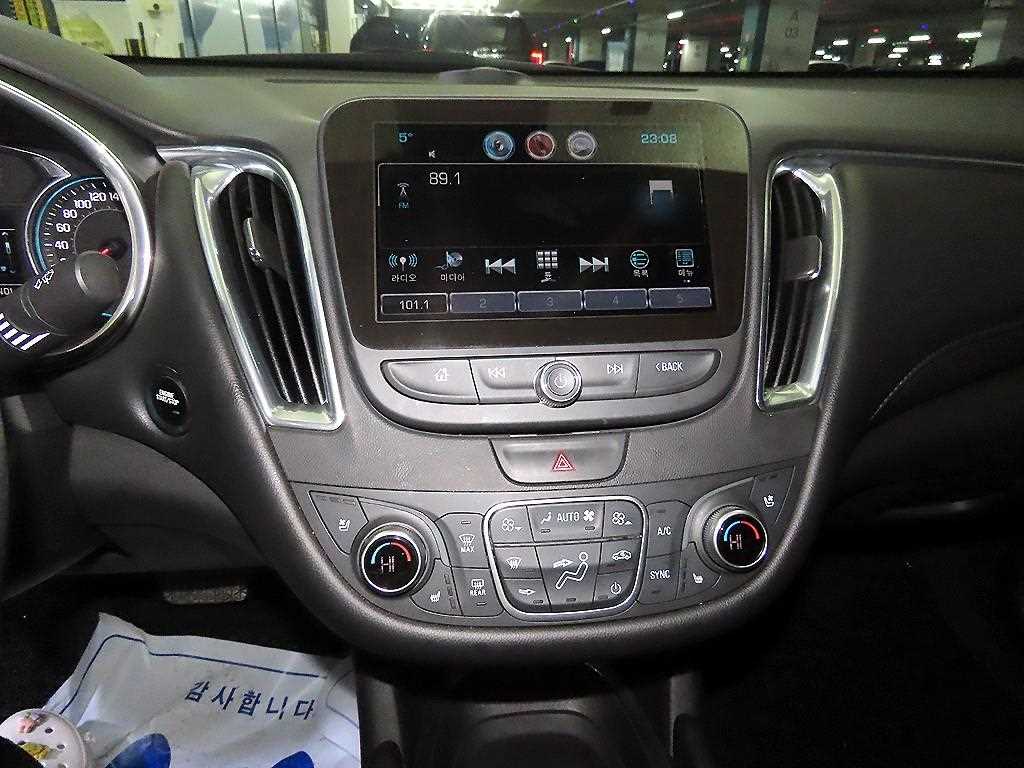 Chevrolet Malibu - Vista 11