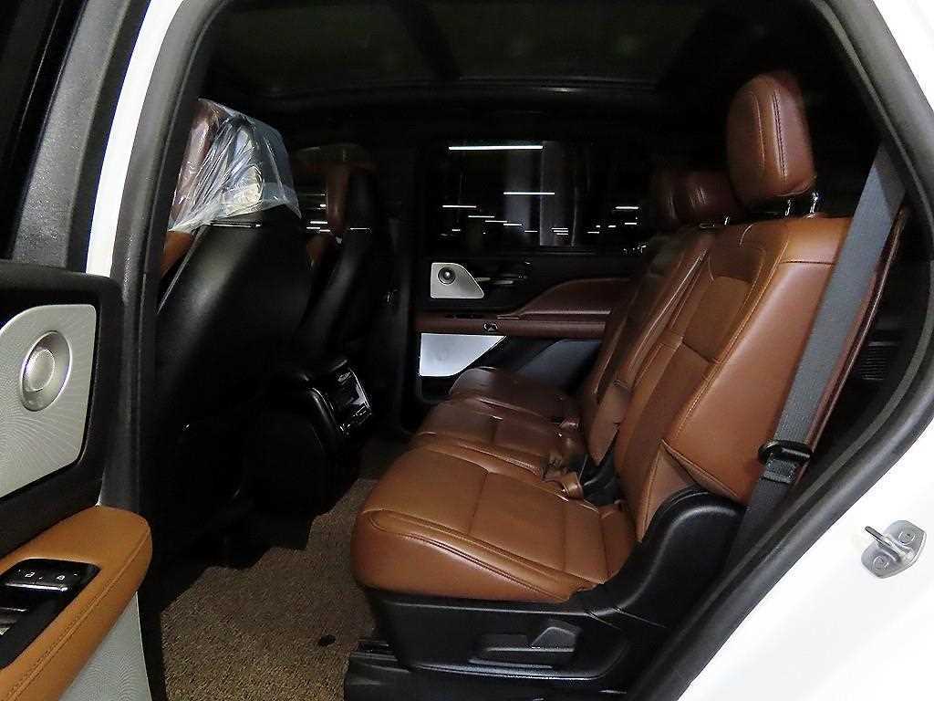 Lincoln Aviator - Vista 7