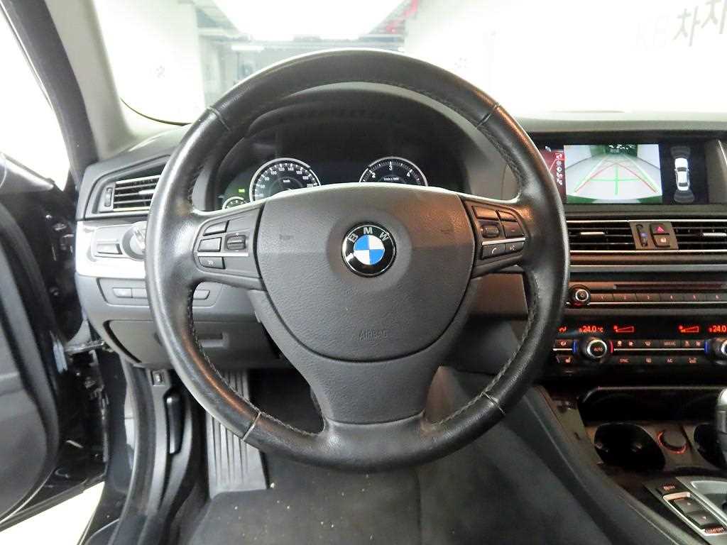 BMW 5 Series - Vista 7