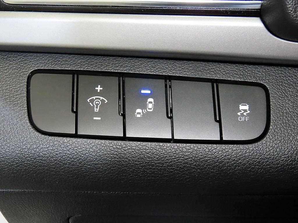 HYUNDAI Avante 2018 Blanco - Importación desde Corea - HF Imports Iquique - Foto 14