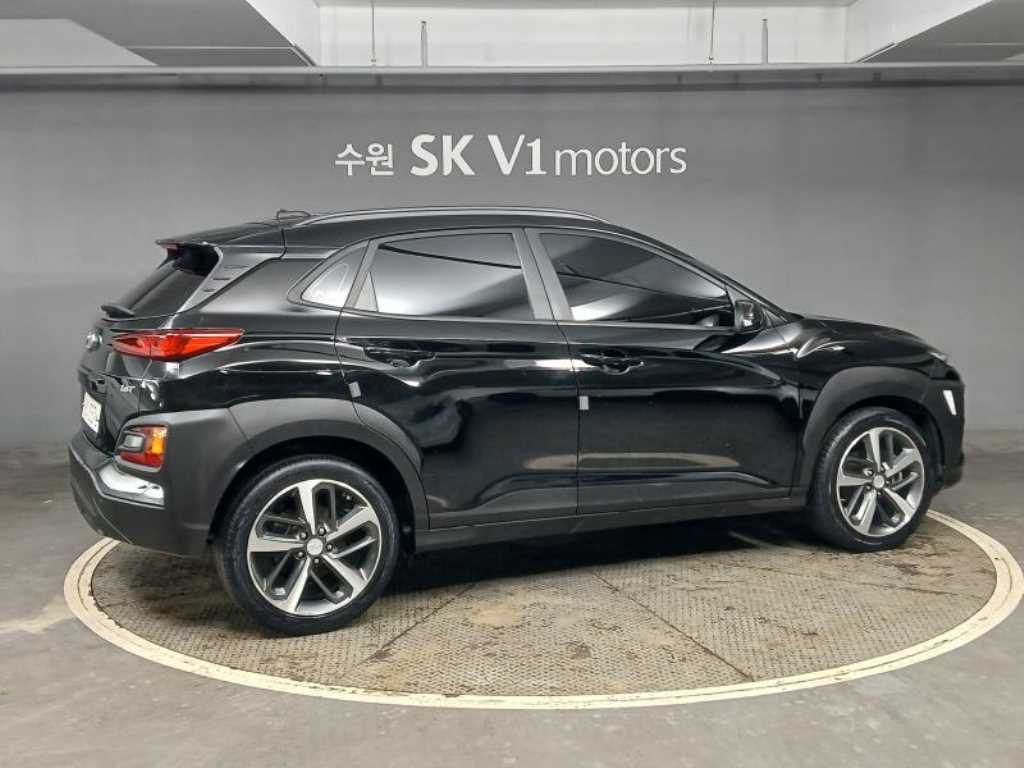 HYUNDAI Kona - Vista 4